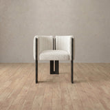 Boucle::Off White::Black Oak