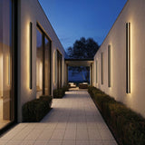 Outdoor Sleek Wall Light