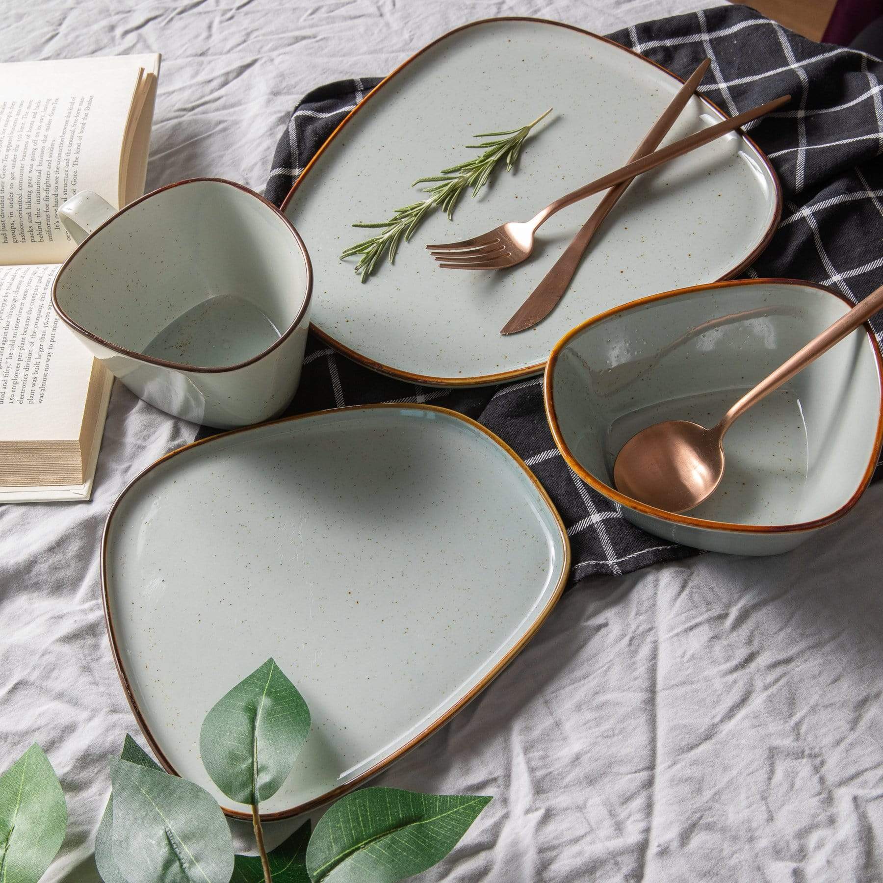 Contemporary dinnerware sets Clearance