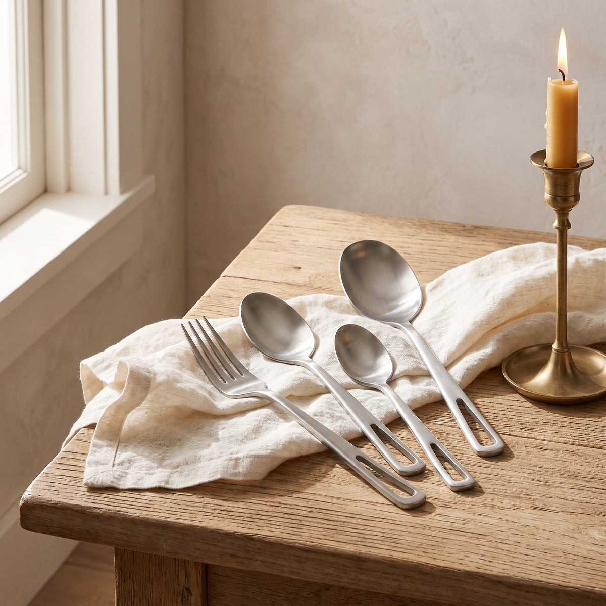 Supreme Cutlery Set — lifestyle