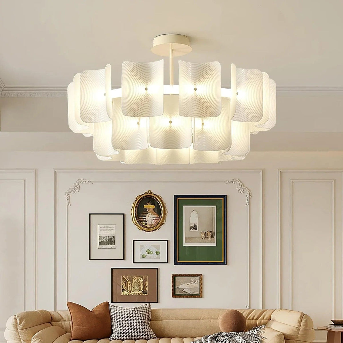 Laurette Chandelier — lifestyle
