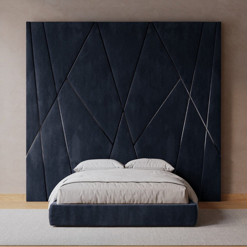 Midnight 31e1185a-514f-46e9-8c31-87dc5a770372