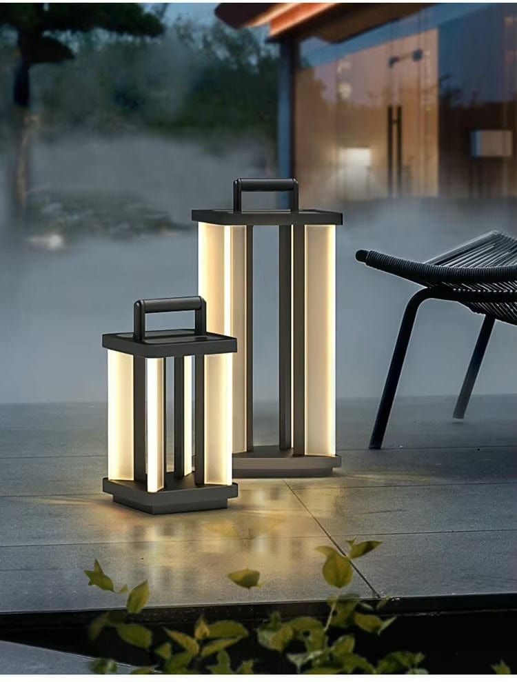 Contemporary Lamp (Outdoor Solar)