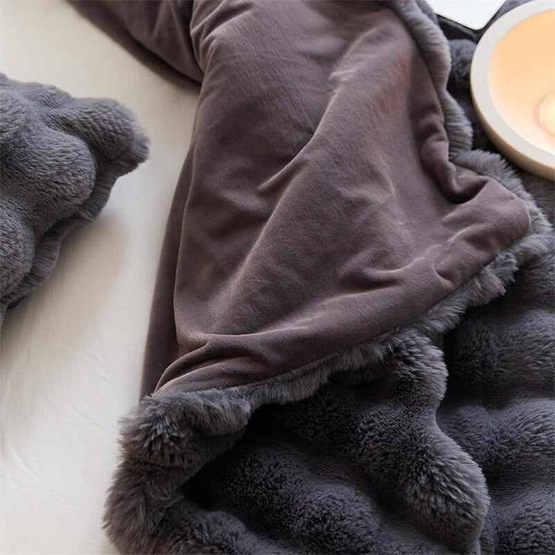 Rabbit Faux-Fur Blanket Throw – Articture