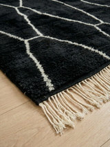 Black & White Abstract Lines Moroccan Rug