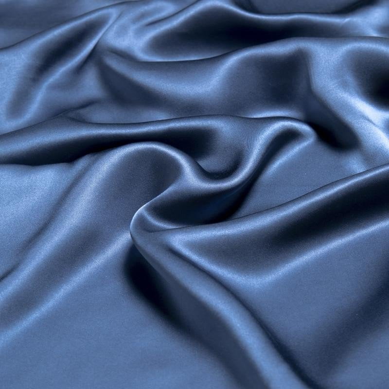 Articture Premium Mulberry Silk Pillow Case Set — lifestyle