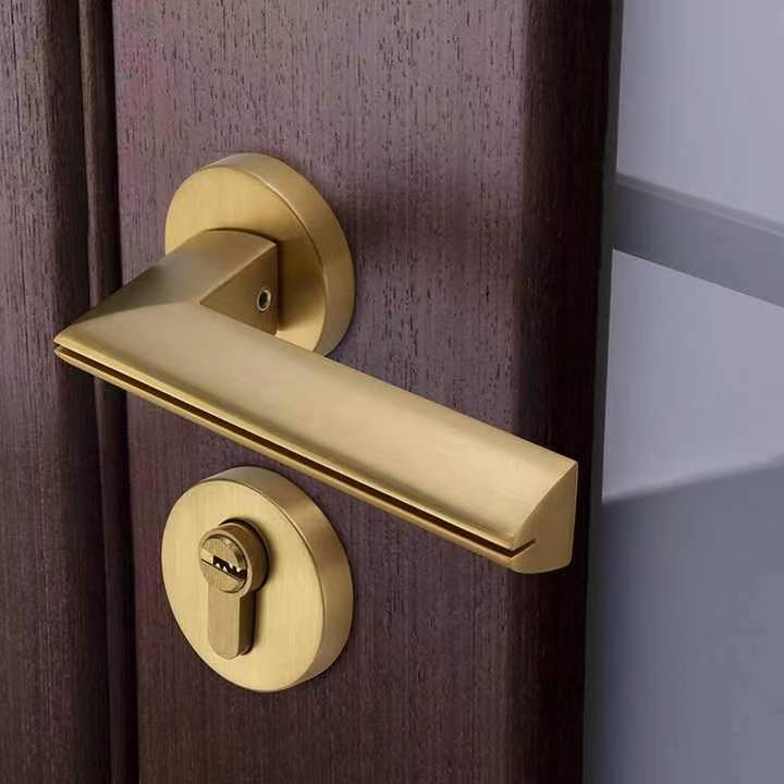 Pavo Lever Door Lock