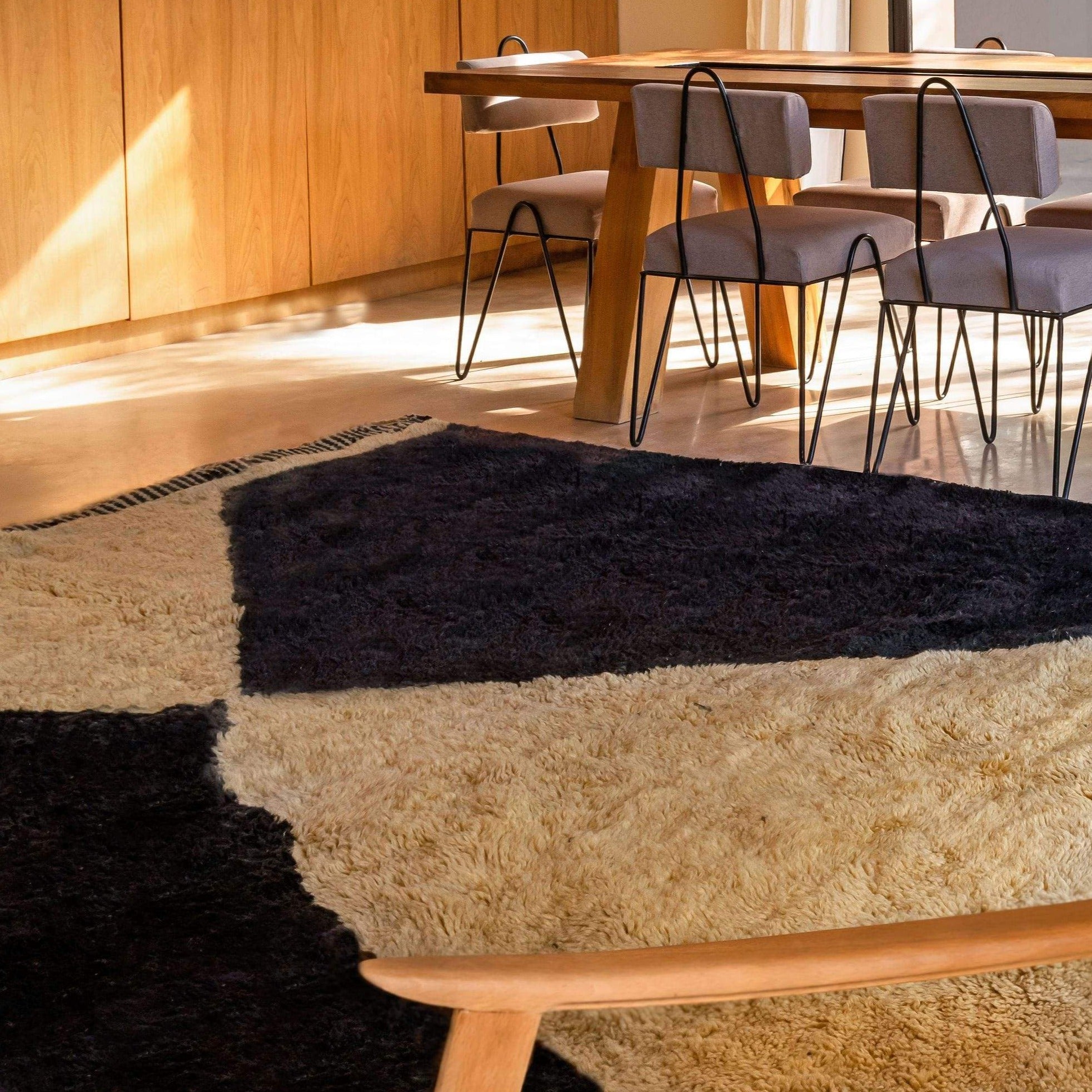 Black Mirror Rug – Articture